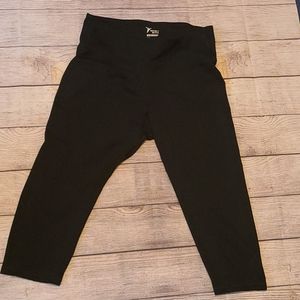 Old Navy Black Capri Workout Tight XL